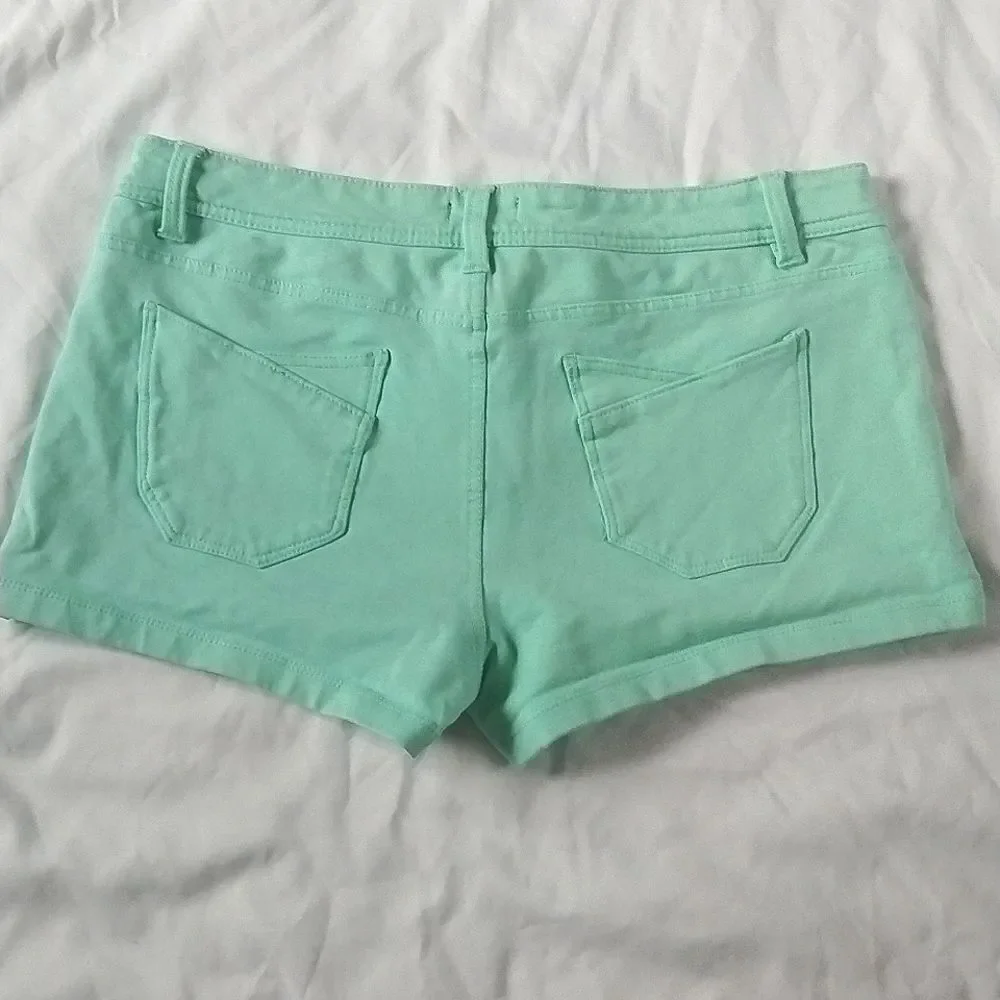 NWOT WetSeal Shorts XL